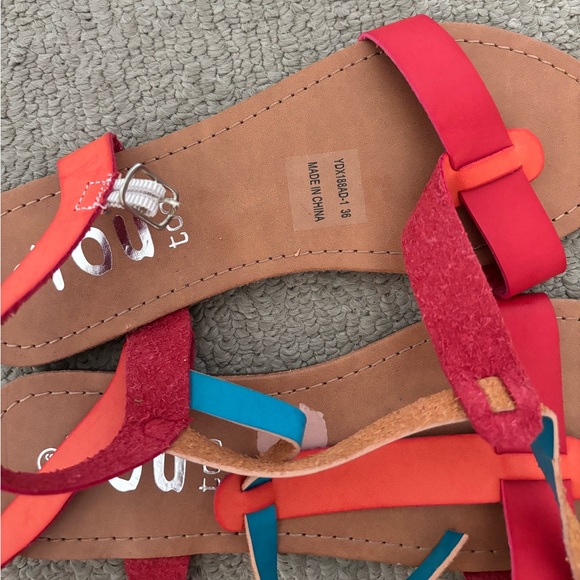 Youtoo Multicolor Sandals - Picture 3 of 6